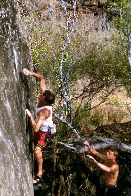 Etang salé, Greg dans un 8a+